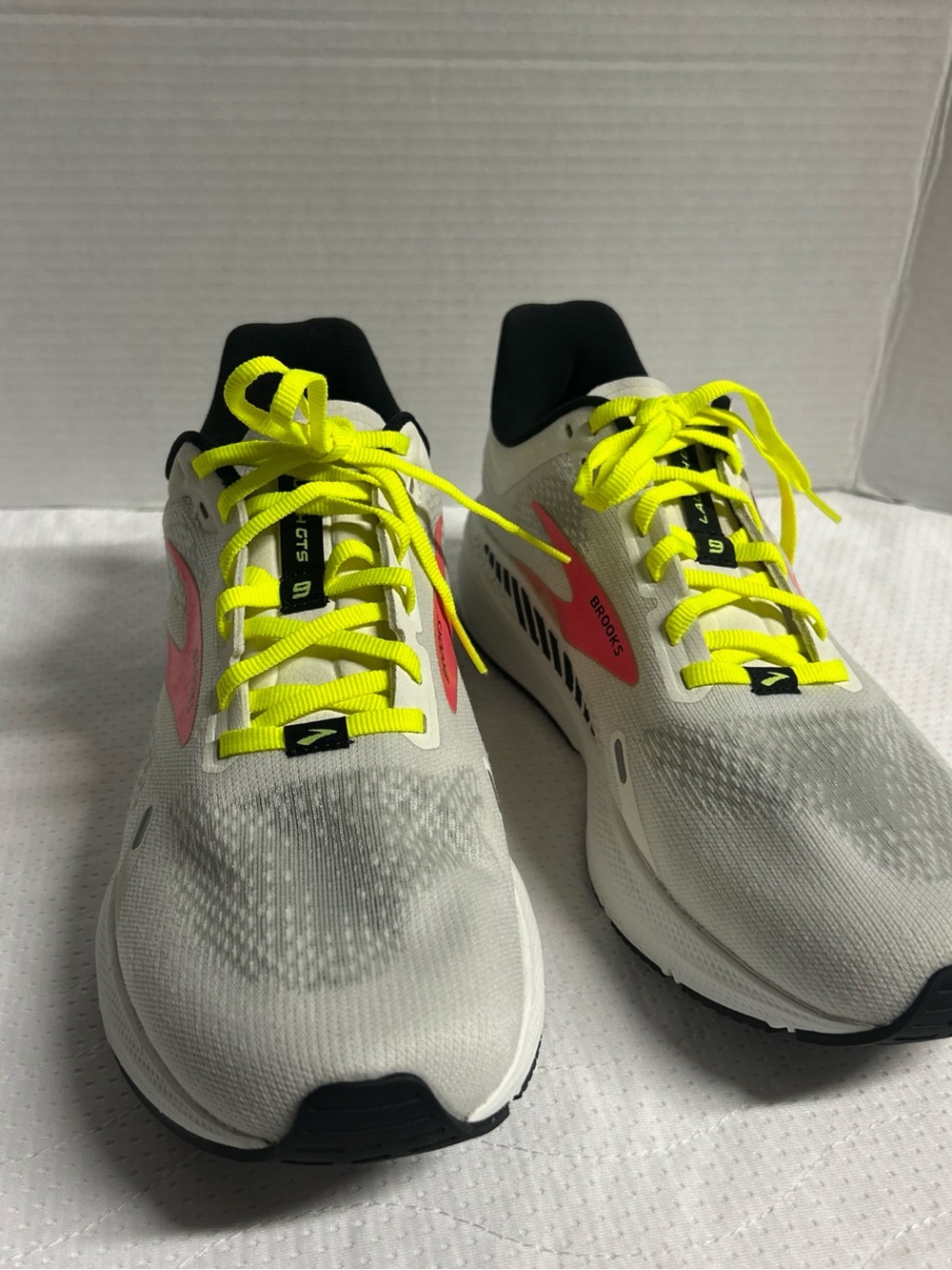 NWOB Brooks White Running Shoes with Neon Yellow Laces and Pink Accents